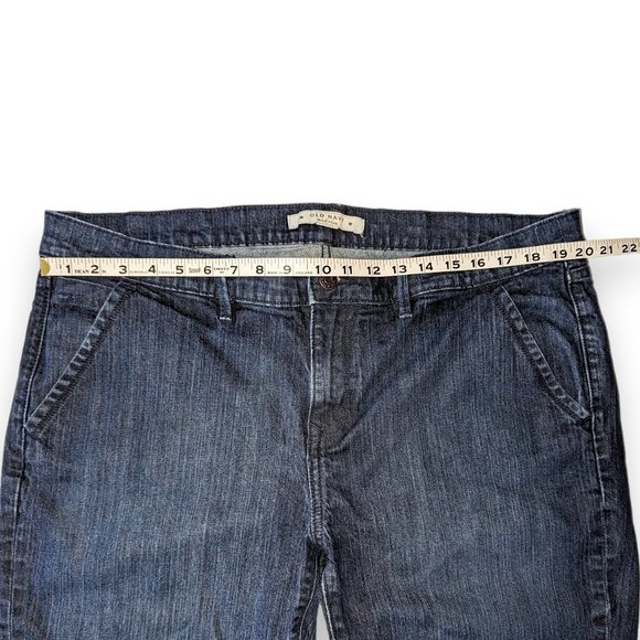 Old Navy Mild Rise Stretch Denim Jean Capri Shorts 5 Pockets size 18 - Picture 4 of 7